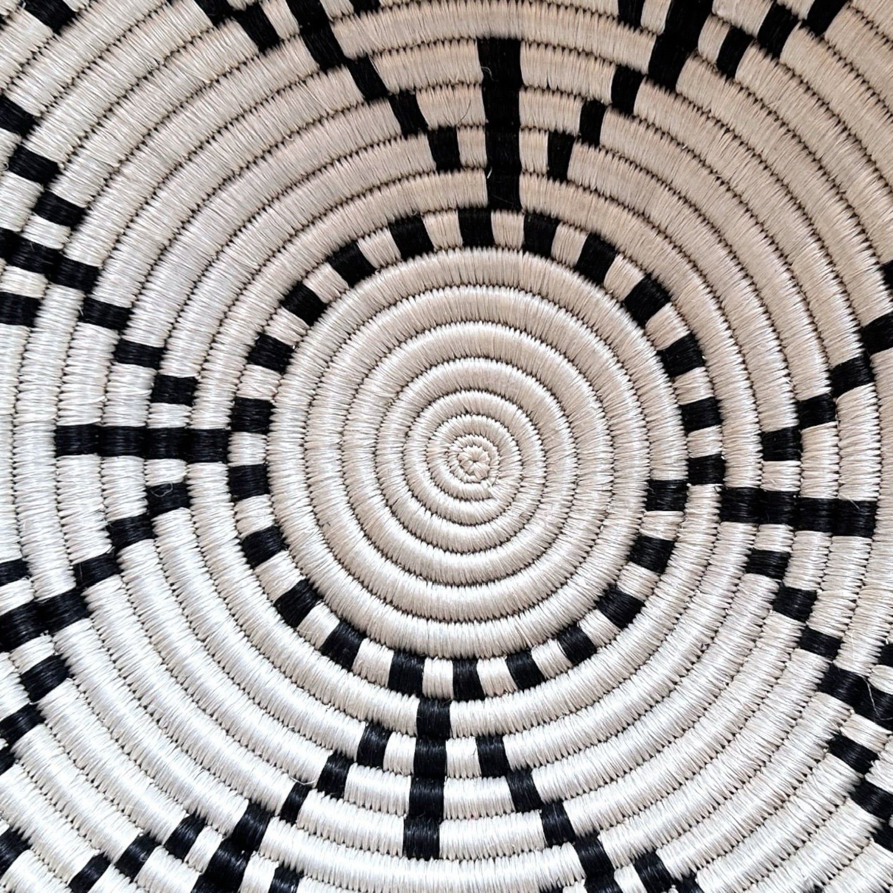Rwanda Kitale Wall/Baskets