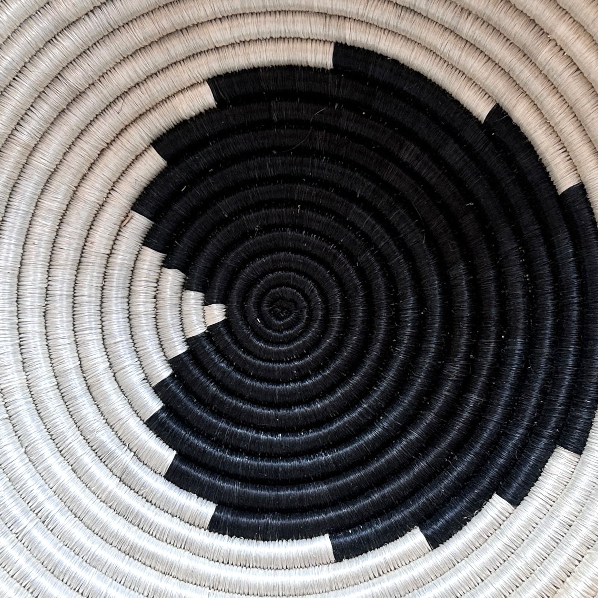 Rwanda Kitale Wall/Baskets