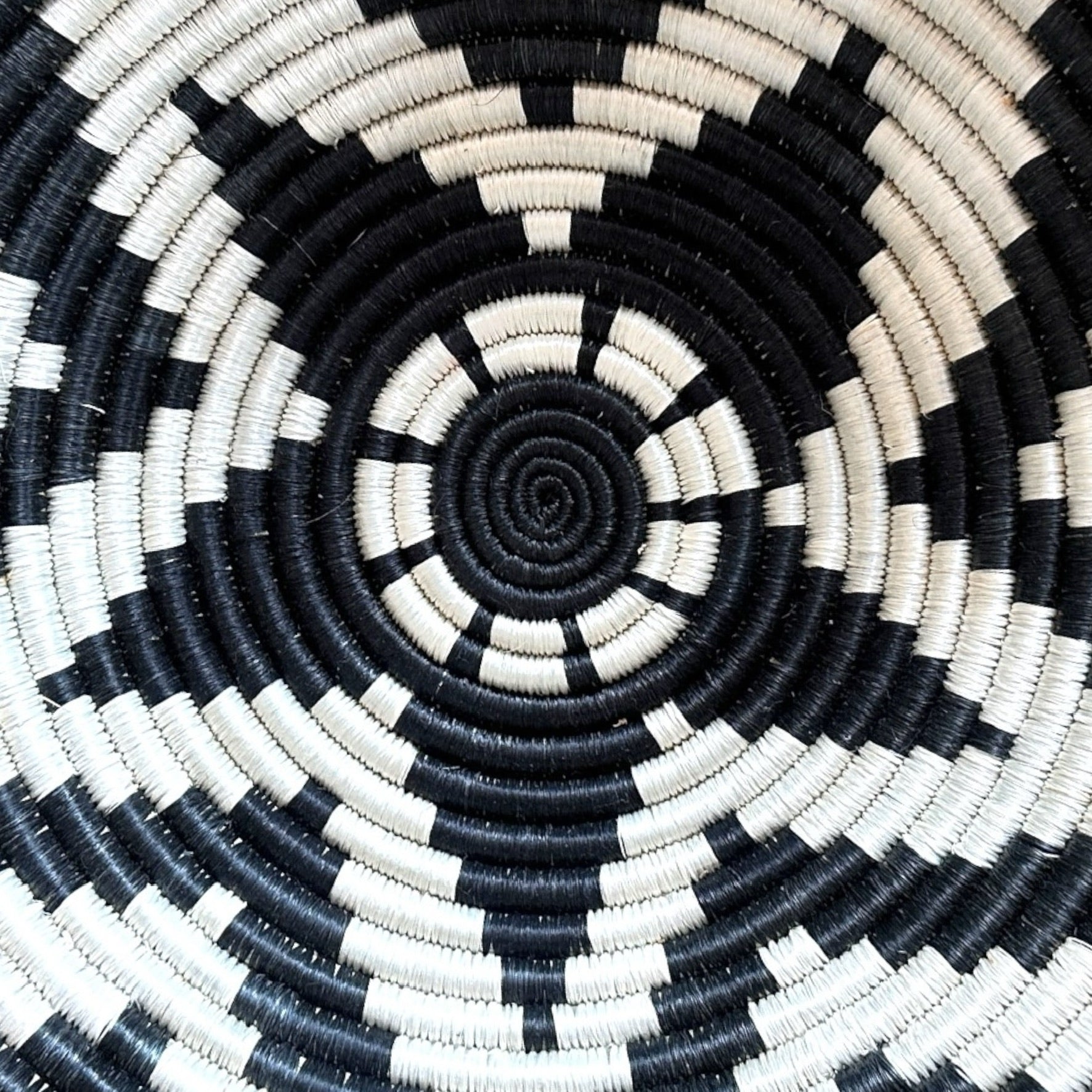 Rwanda Kitale Wall/Baskets
