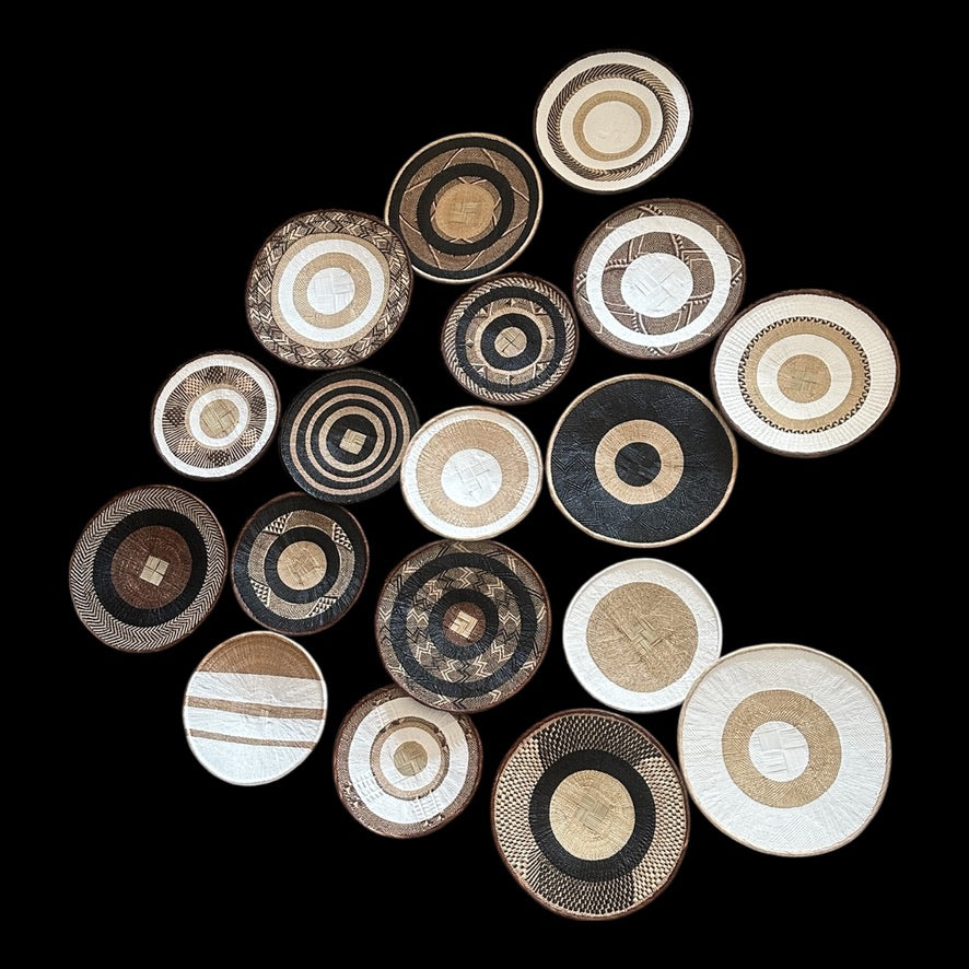 SUPER WALL 18 Piece Mixed - Painted Wall Gallery Sets