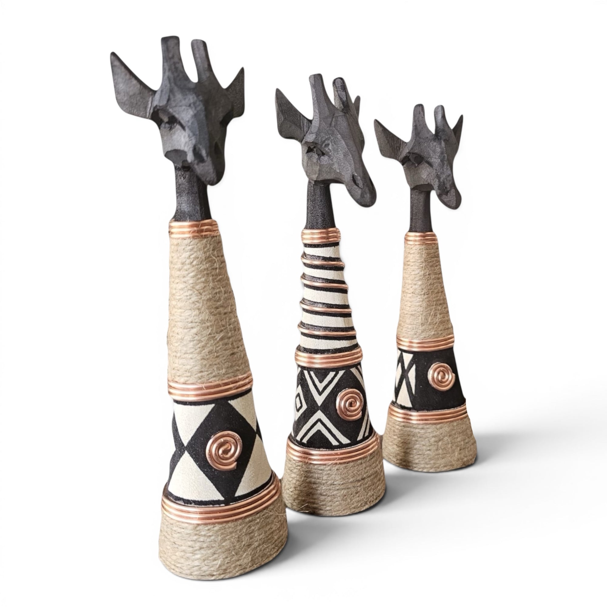 Beaded Wooden Giraffe Statue - Black/Ethnic Copper Range