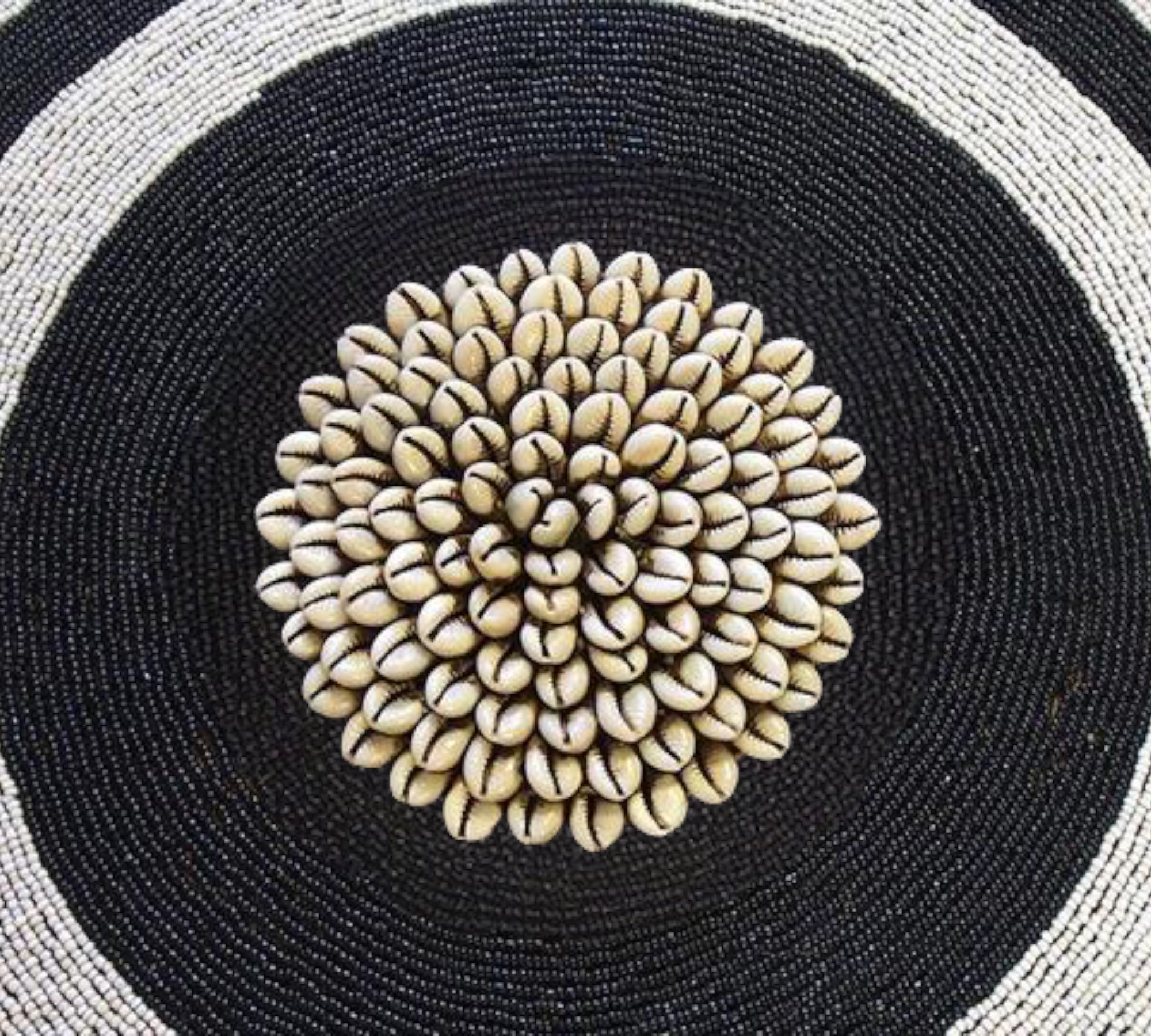 African Beaded Shield - Bulls Eye B/W - White Ring - eyahomeliving