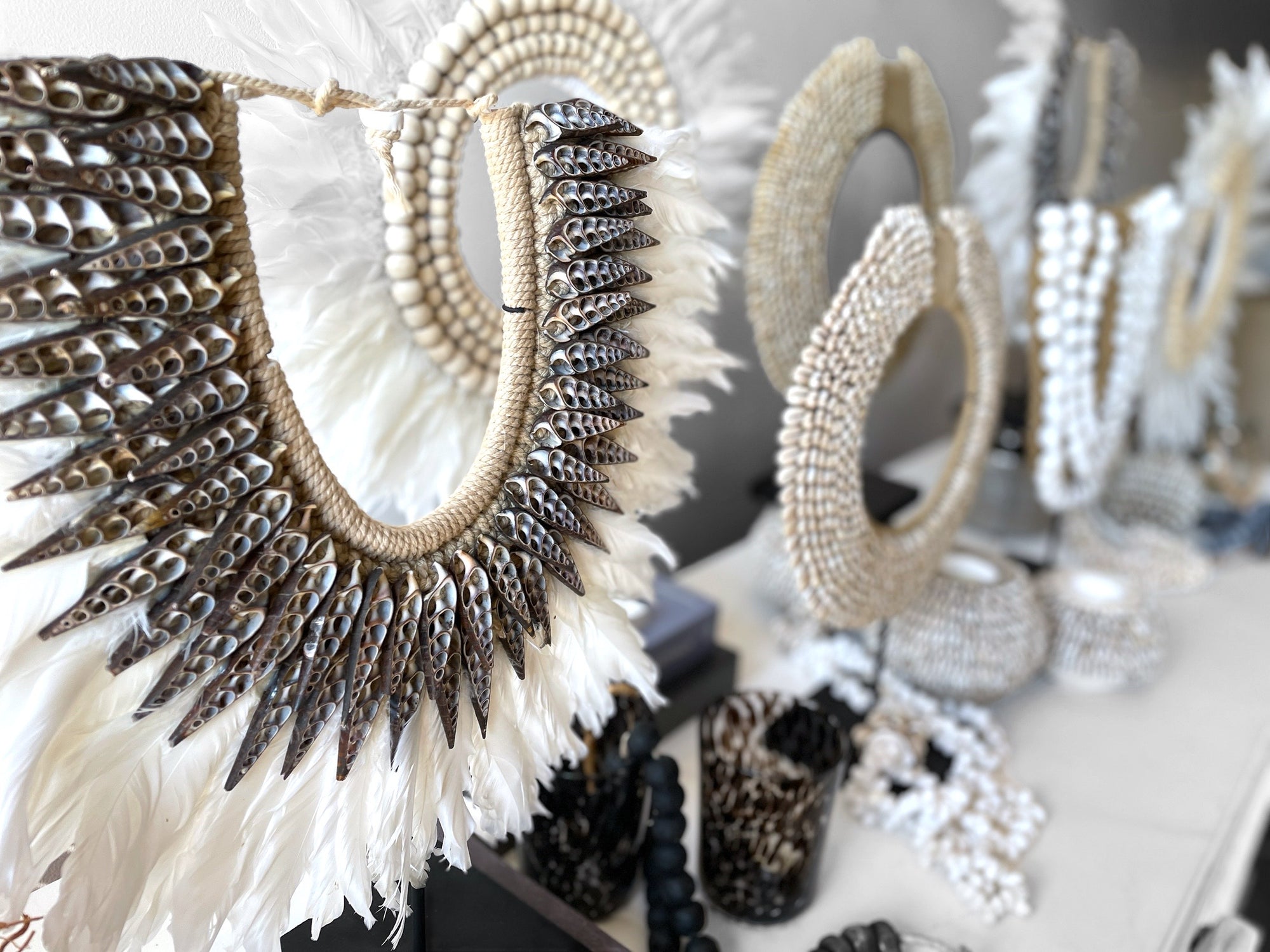 Spike Feather Shell Collar - eyahomeliving