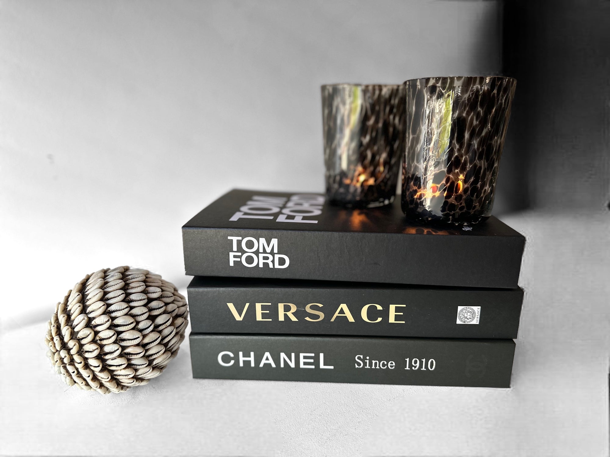 Display Decor Book - Tom Ford - eyahomeliving